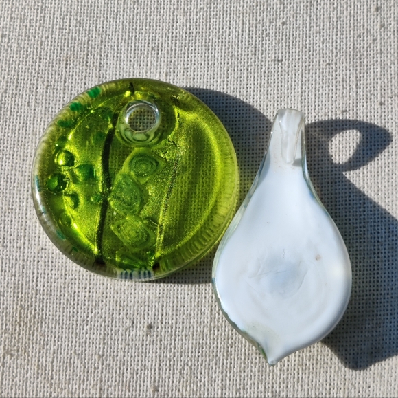 Vintage lamp work and millefiori pendants - Picture 8 of 13